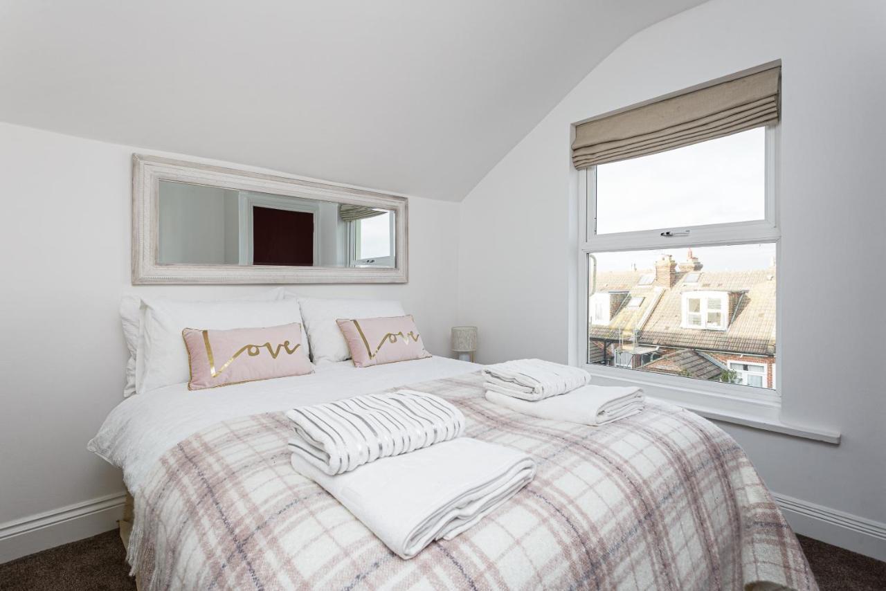 Luxury Granada Apartments - 1 & 2 Bed Flats W Free Parking Perfect For Contractors, Students Near The Beach Портцмаус Экстерьер фото