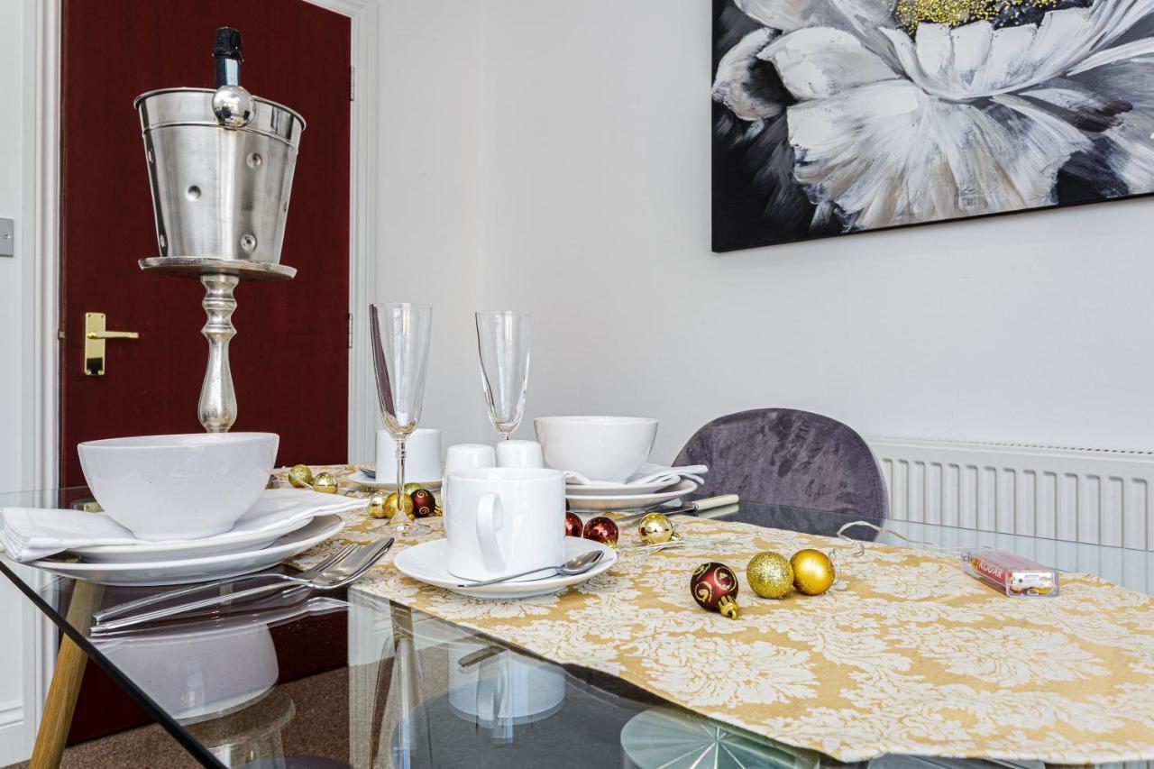 Luxury Granada Apartments - 1 & 2 Bed Flats W Free Parking Perfect For Contractors, Students Near The Beach Портцмаус Экстерьер фото