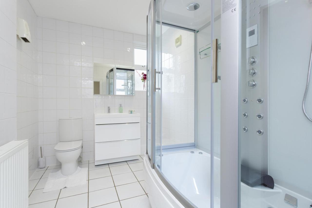 Luxury Granada Apartments - 1 & 2 Bed Flats W Free Parking Perfect For Contractors, Students Near The Beach Портцмаус Номер фото