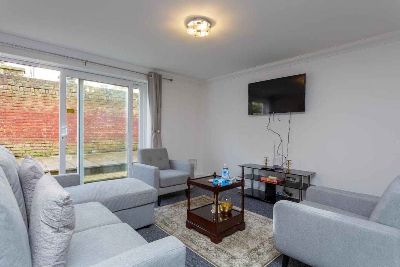Luxury Granada Apartments - 1 & 2 Bed Flats W Free Parking Perfect For Contractors, Students Near The Beach Портцмаус Номер фото