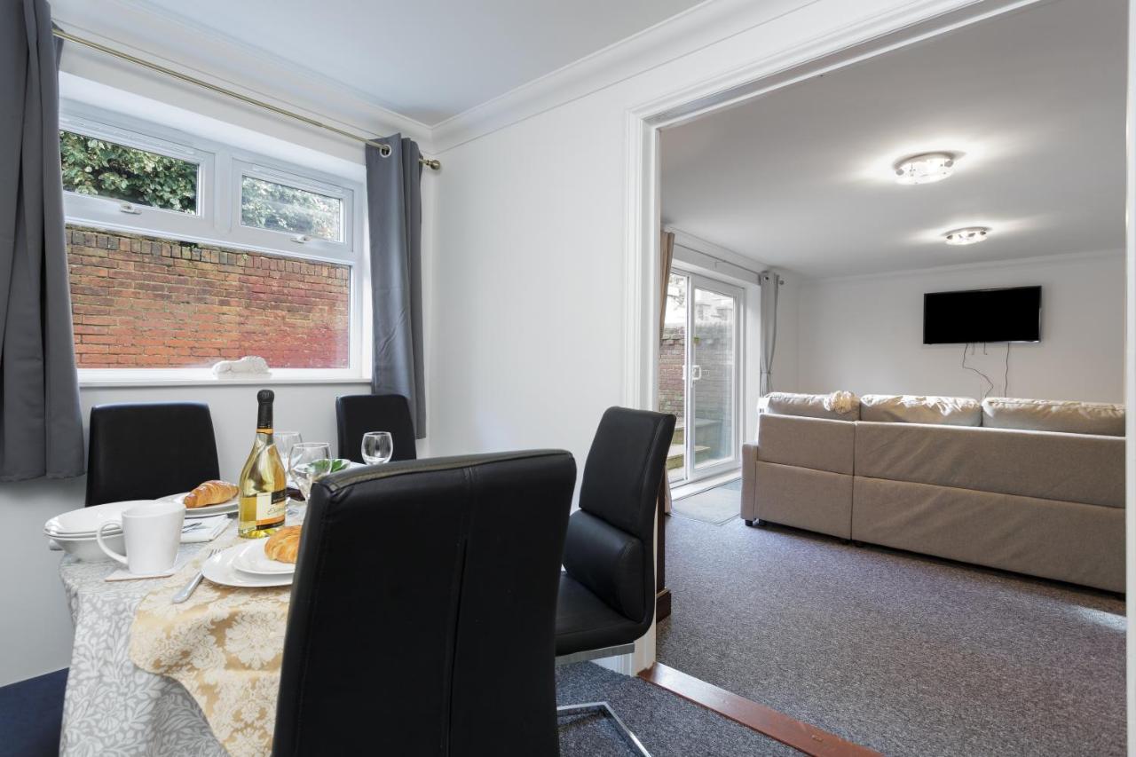 Luxury Granada Apartments - 1 & 2 Bed Flats W Free Parking Perfect For Contractors, Students Near The Beach Портцмаус Номер фото